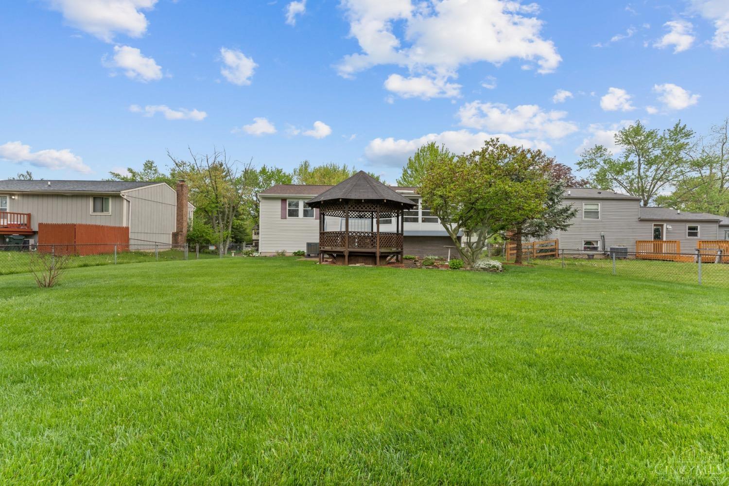 1368 Firethorne Drive, Mason, Ohio image 34