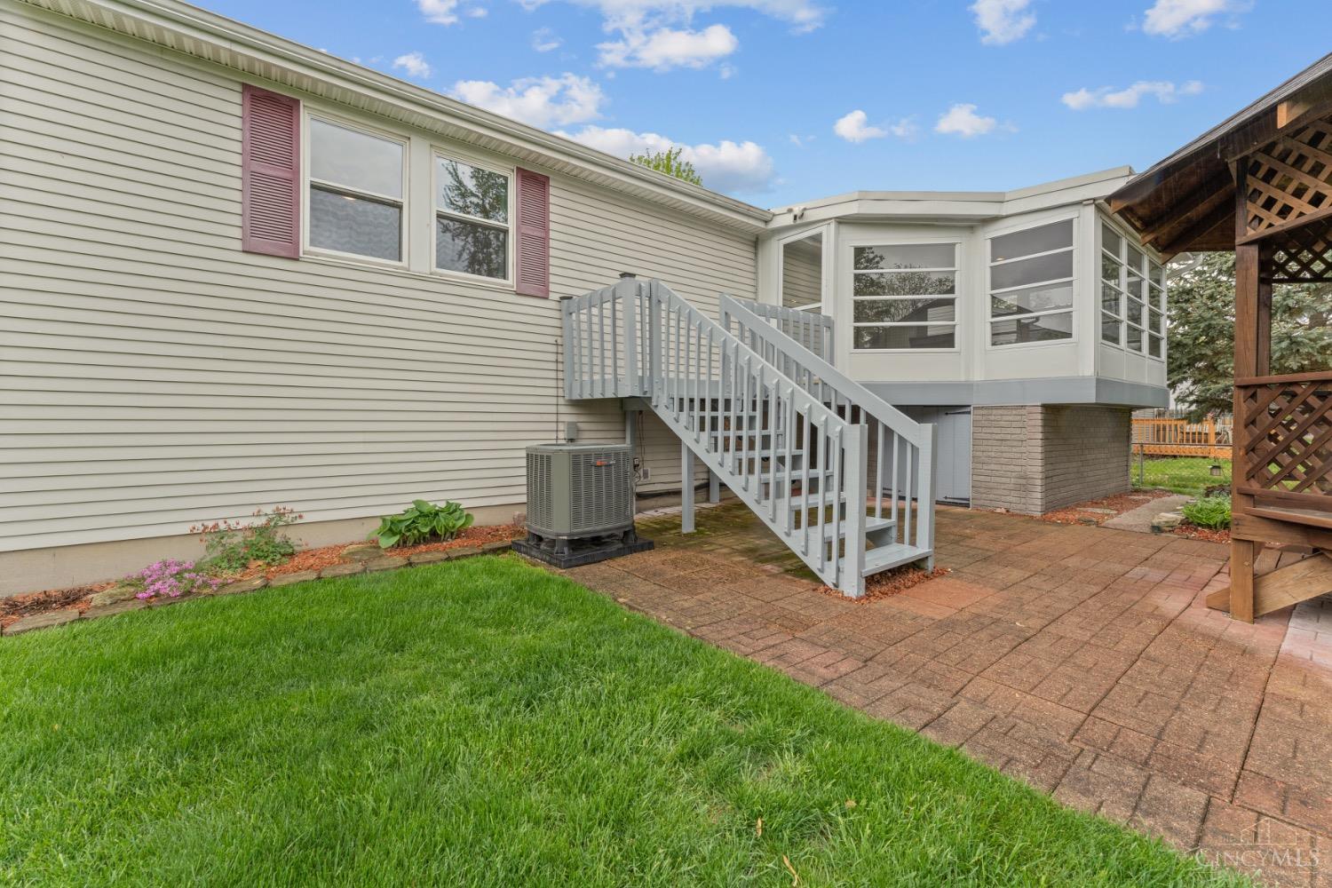 1368 Firethorne Drive, Mason, Ohio image 35