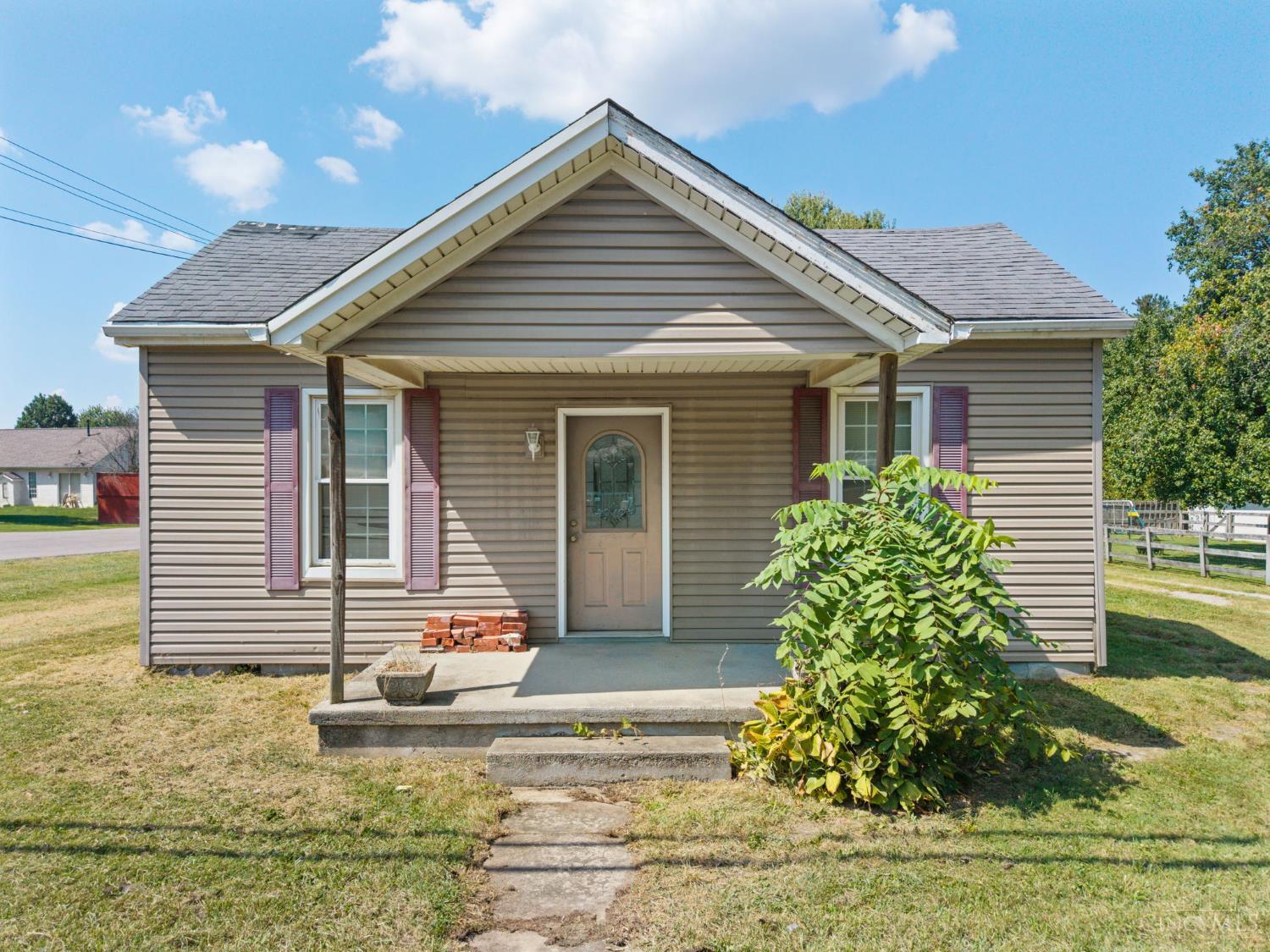 8055 S St Rt 48
