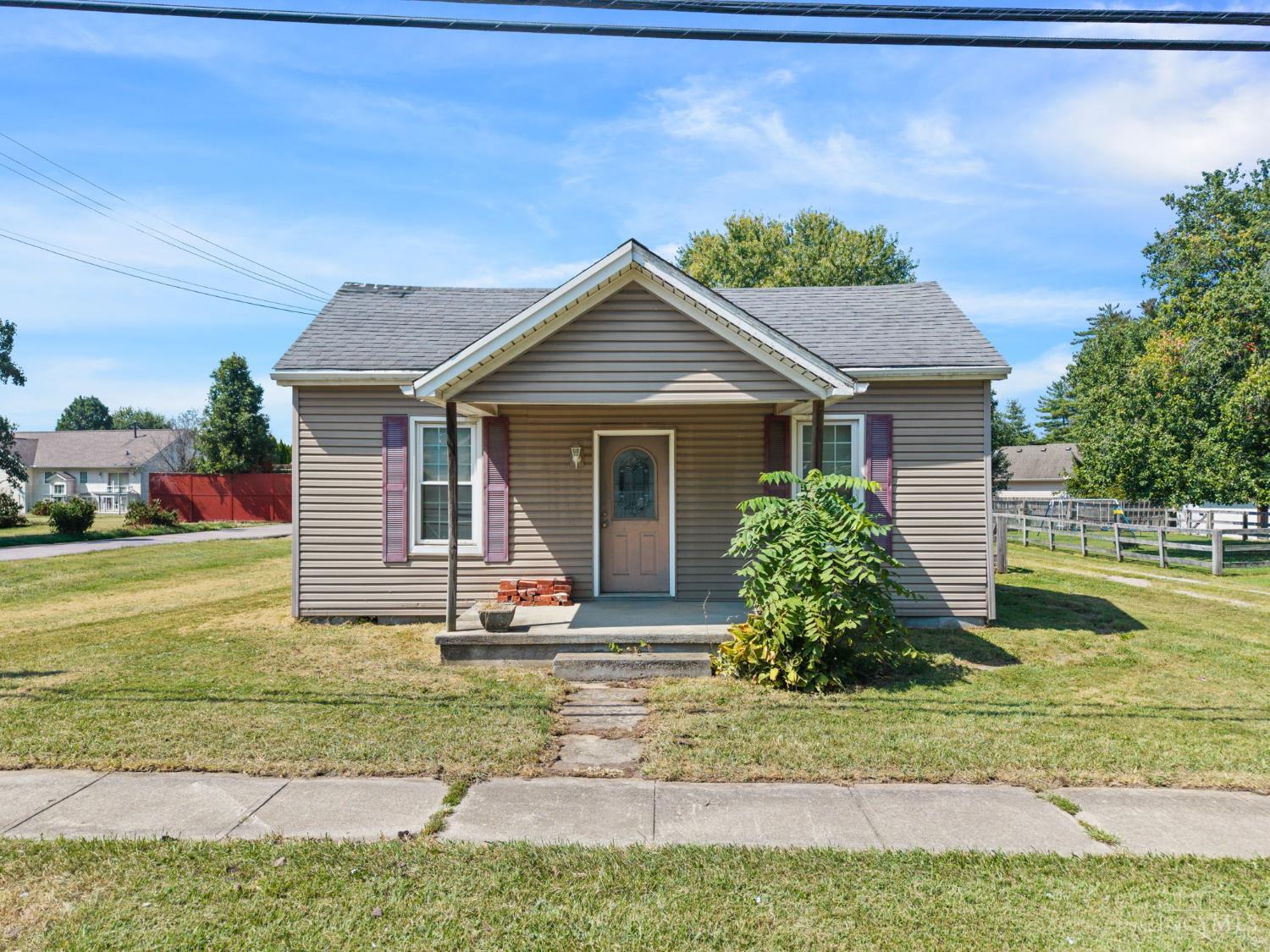 8055 S St Rt 48