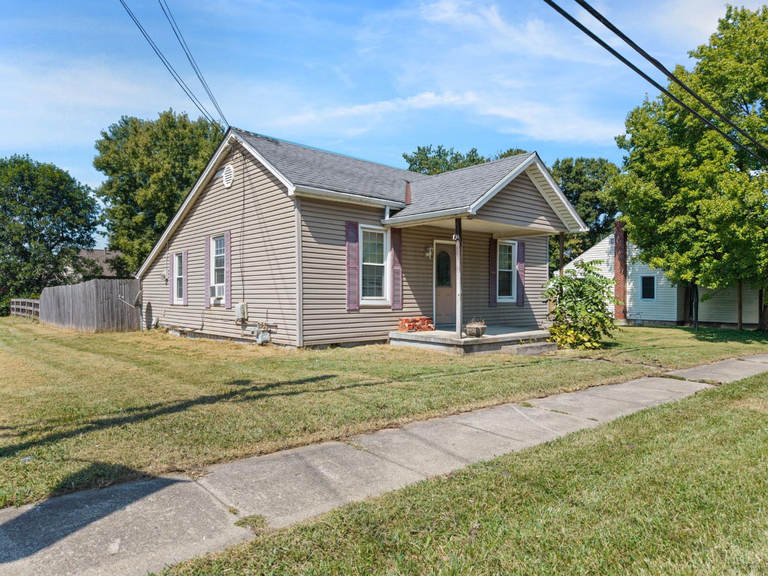 8055 S St Rt 48