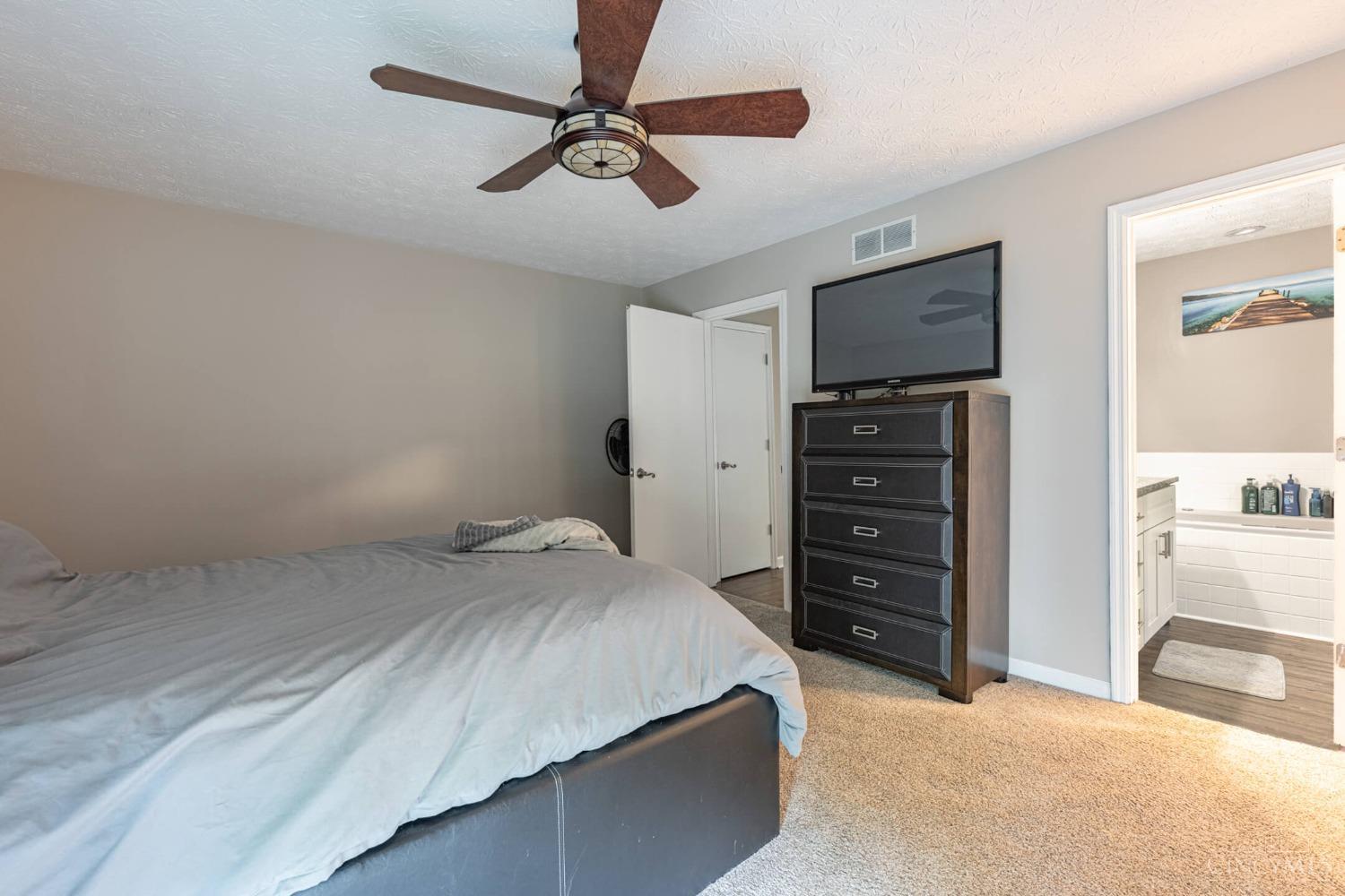 4851 Shannon Way, Middletown, Ohio image 14
