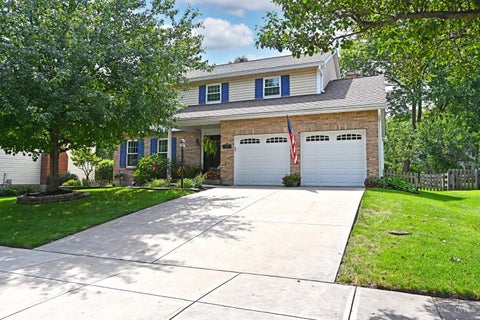 Homes For Sale - 2075 Trailwood Drive<br/> Cincinnati, OH 45230