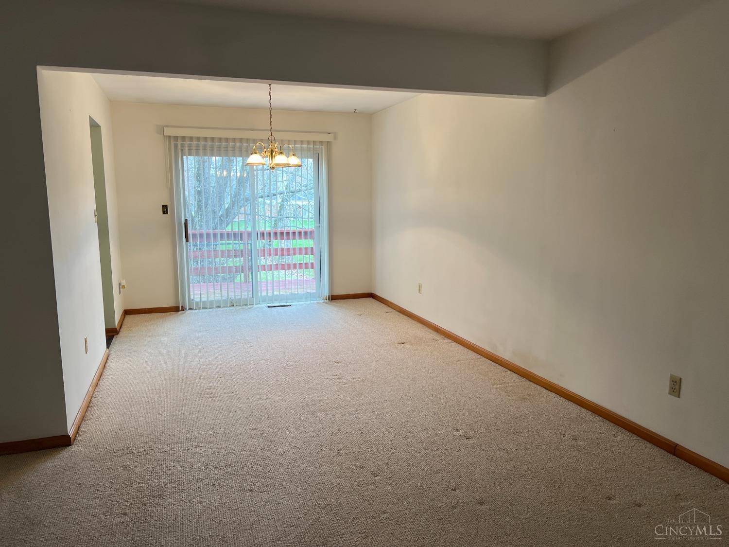 136 Maplewood Drive, Owensville, Ohio image 7