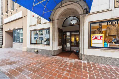 Photo of 417 Vine Street #201, Cincinnati, OH 45202 (MLS # 1870788)