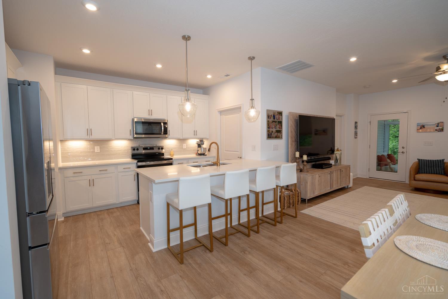 3717 Clydesdale Circle