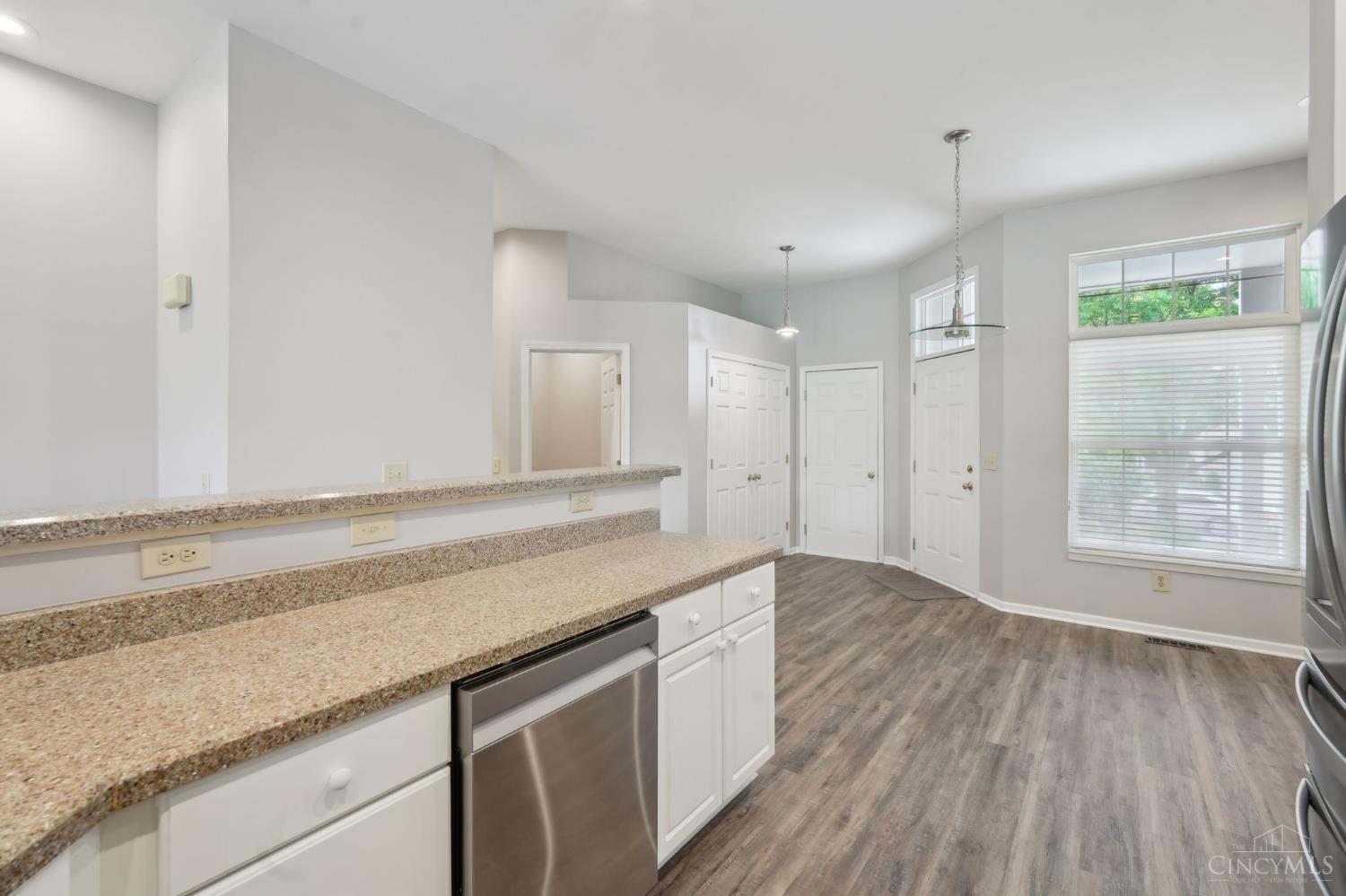 7482 Great Waters Lane, West Chester, Ohio image 32