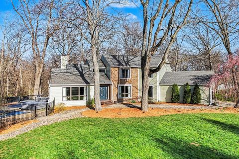 Homes For Sale - 1432 Apple Hill Road<br/> Cincinnati, OH 45230