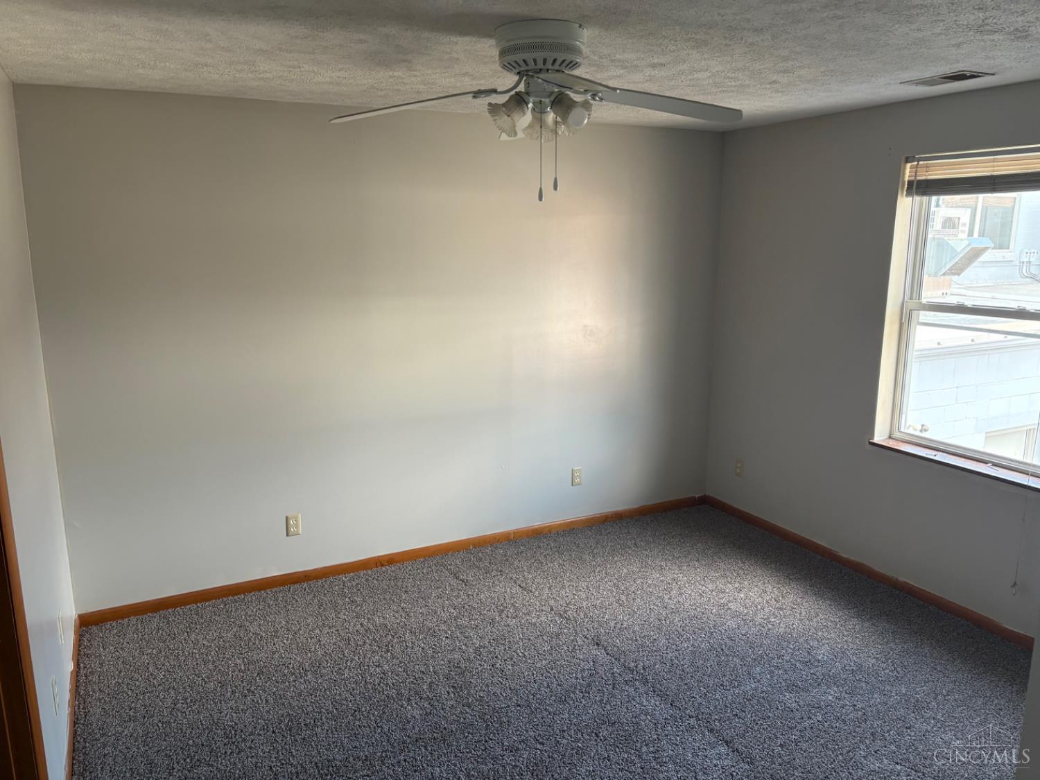 Cheviot, Ohio 45211, United States, 2 Bedrooms Bedrooms, ,2 BathroomsBathrooms,Residential,Active,194901