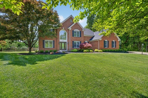 Homes For Sale - 8105 Wycliffe Drive<br/> Hamilton County, Anderson Twp, OH 45244
