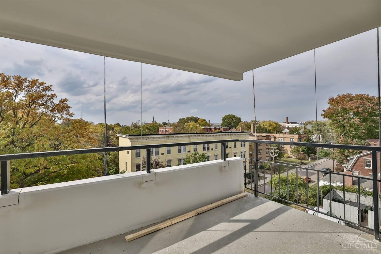 Photo 19 of 27 of 2401 Ingleside Avenue 3D condo