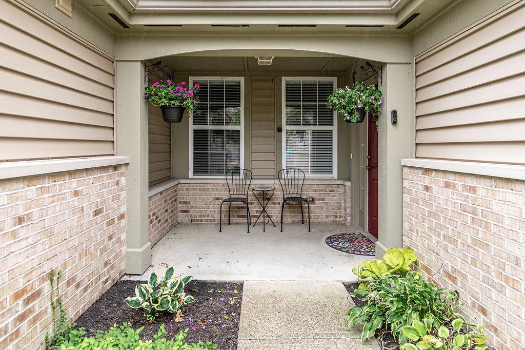 4379 English Oak Court