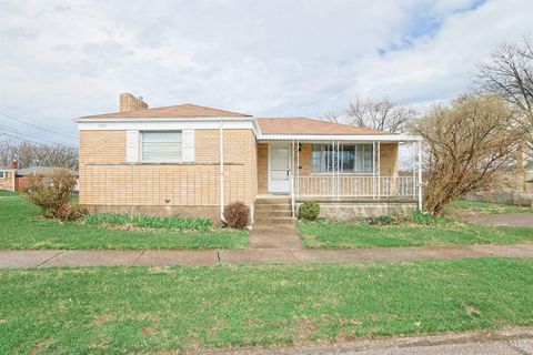 Photo of 5360 Carefree Court, Cincinnati, OH 45238 (MLS # 1871603)