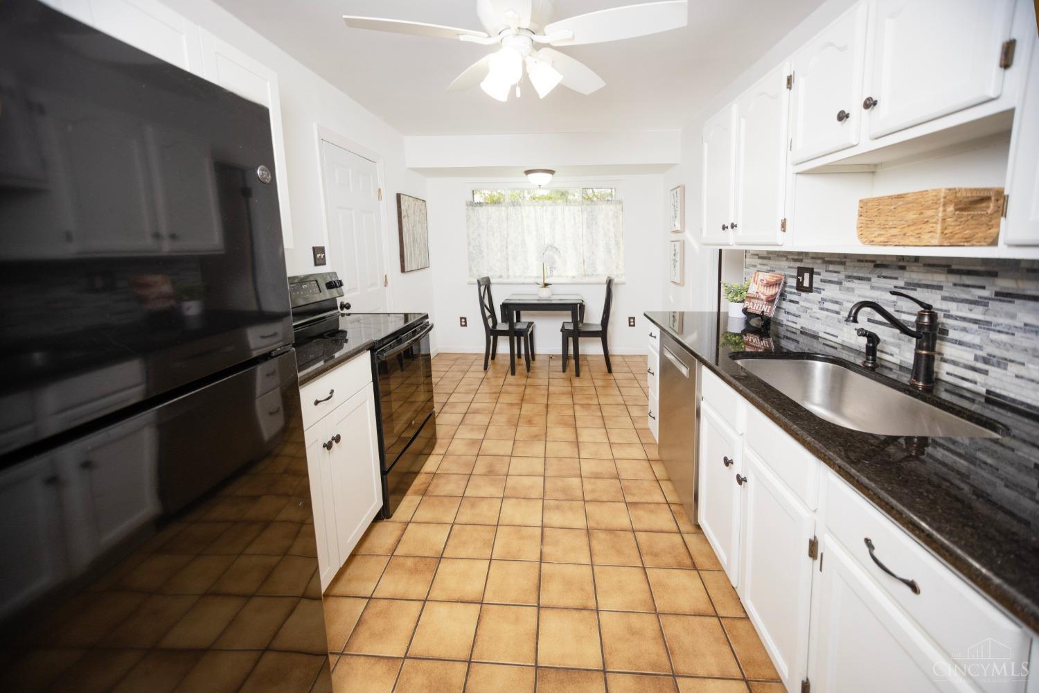 11953 Wincanton Drive, Colerain Twp, Ohio image 4