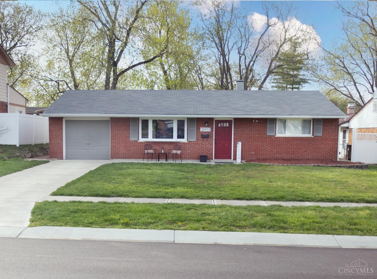 11953 Wincanton Drive, Colerain Twp, Ohio image 1