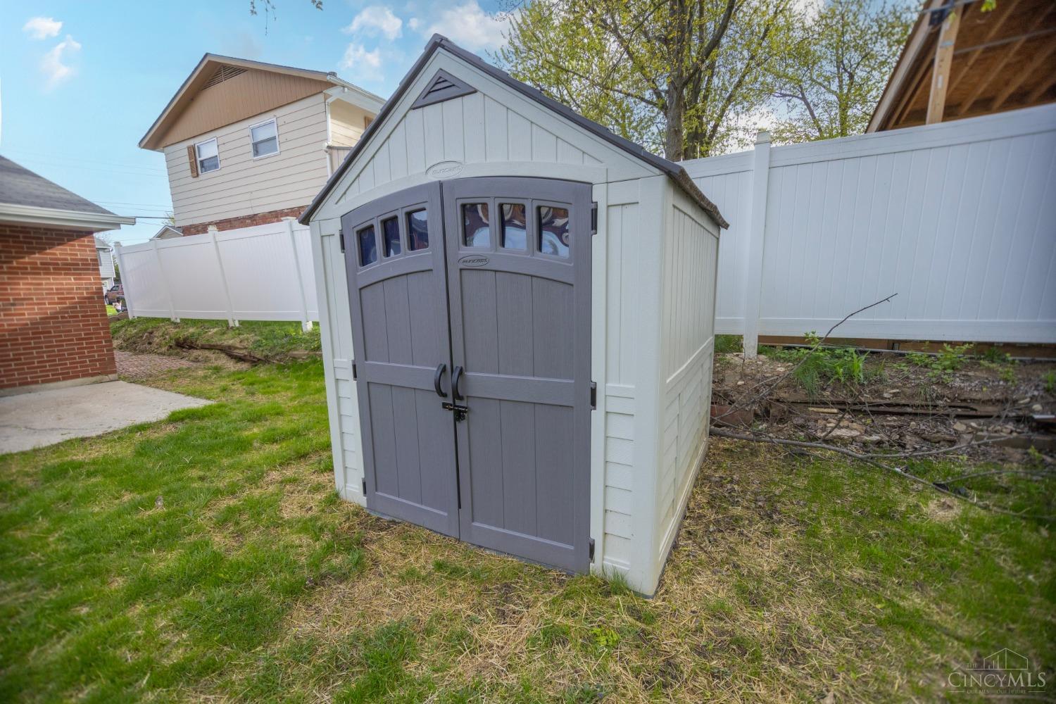 11953 Wincanton Drive, Colerain Twp, Ohio image 15