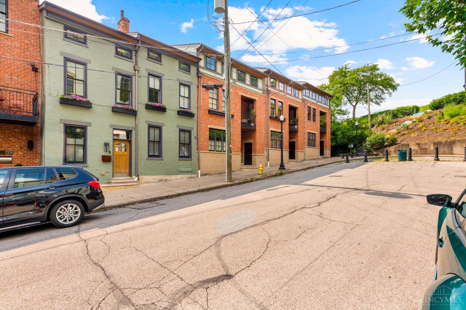 1333 Pendleton Street, Cincinnati, Ohio image 3