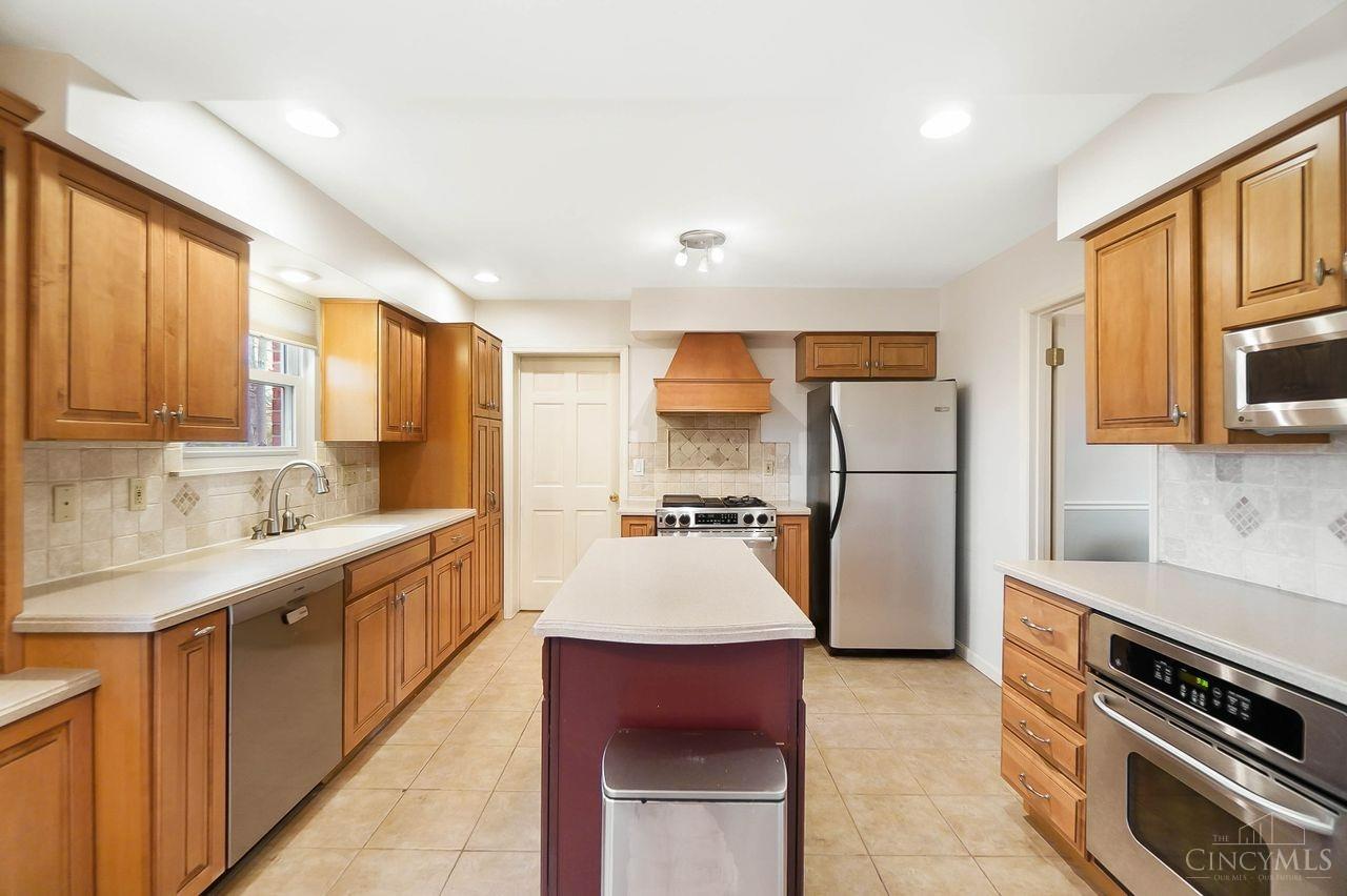 10625 Thistlewood Court, Montgomery, Ohio image 17