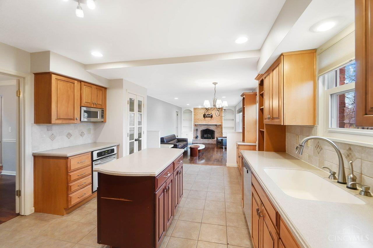 10625 Thistlewood Court, Montgomery, Ohio image 16