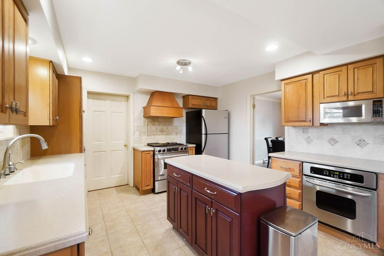 10625 Thistlewood Court, Montgomery, Ohio image 22