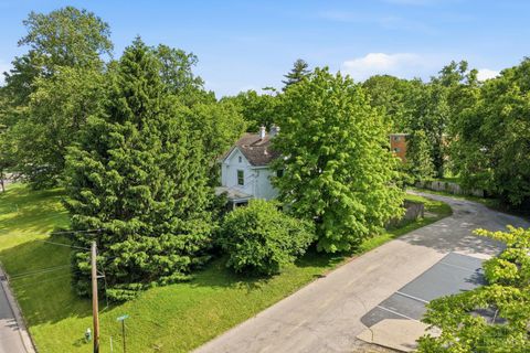 Photo of 250 E Broadway Street, Loveland, OH 45140 (MLS # 1878945)