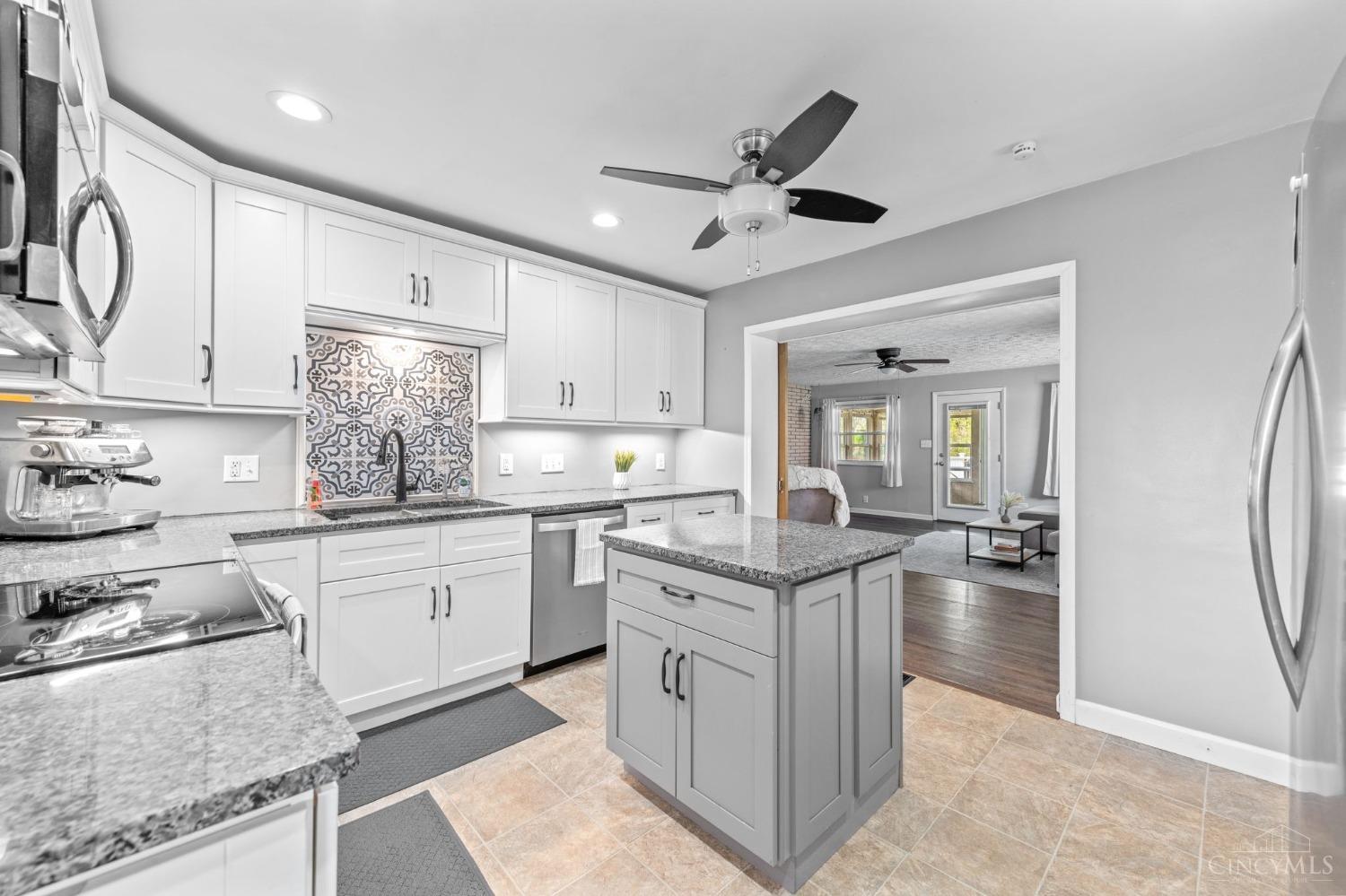 10464 Wintergreen Court, Sharonville, Ohio image 18