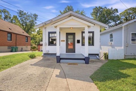 Photo of 1539 Ambrose Avenue, Cincinnati, OH 45224 (MLS # 1894118)