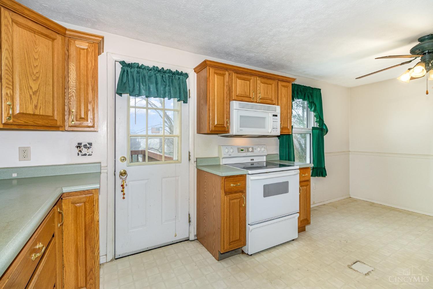 106 Burk Lane, Harrison, Ohio image 11