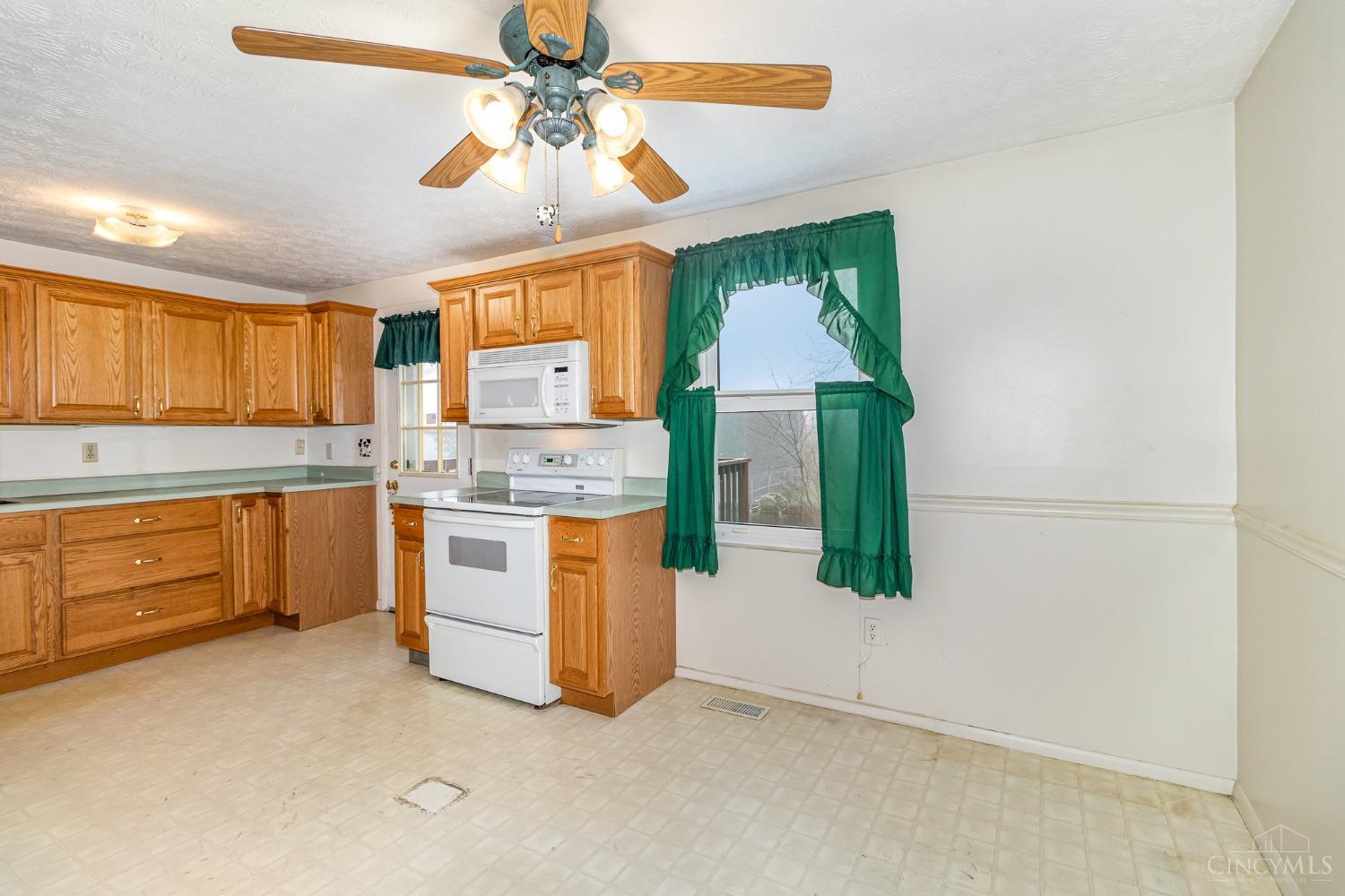 106 Burk Lane, Harrison, Ohio image 8
