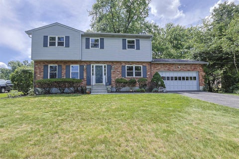 Homes For Sale - 10639 Weil Road<br/> Montgomery, OH 45249