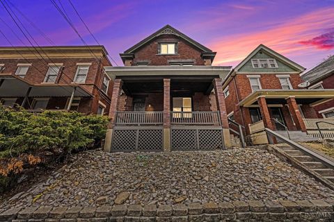 Photo of 112 Valencia Street, Cincinnati, OH 45219 (MLS # 1866546)