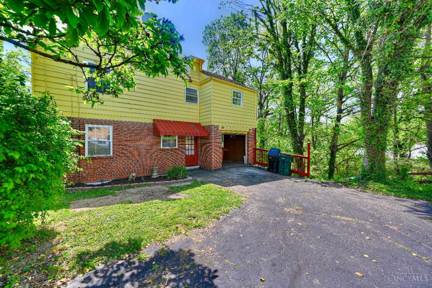 3401 Ferncroft Drive