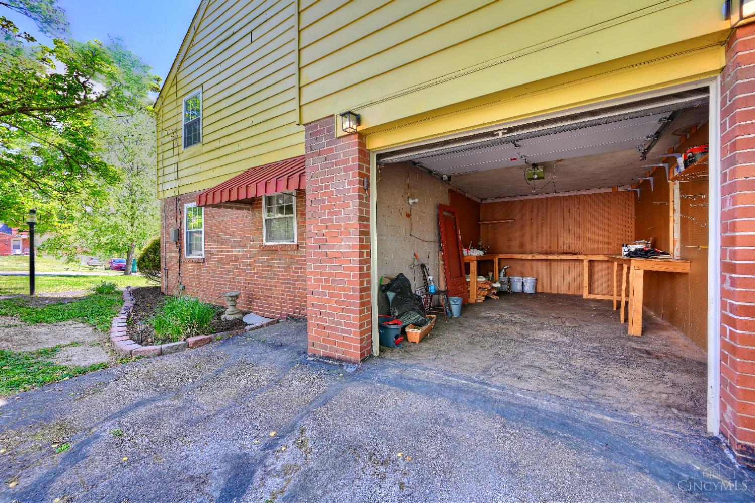 3401 Ferncroft Drive