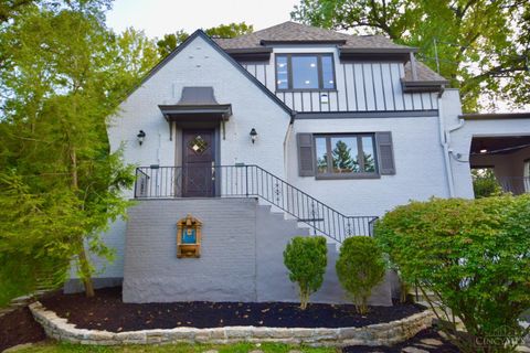 Photo of 3255 Linwood Avenue, Cincinnati, OH 45226 (MLS # 1876554)