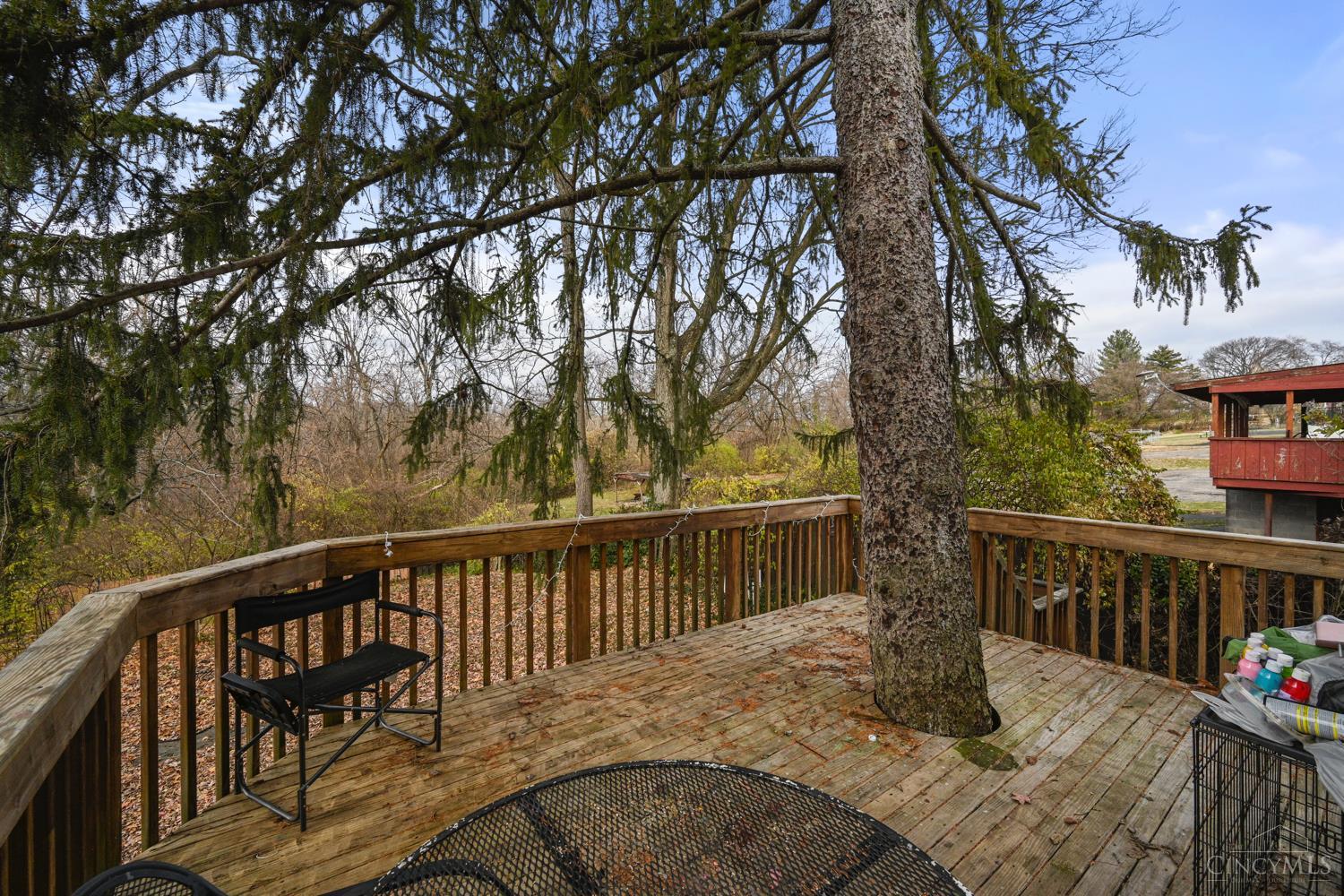 5425 Philloret Drive