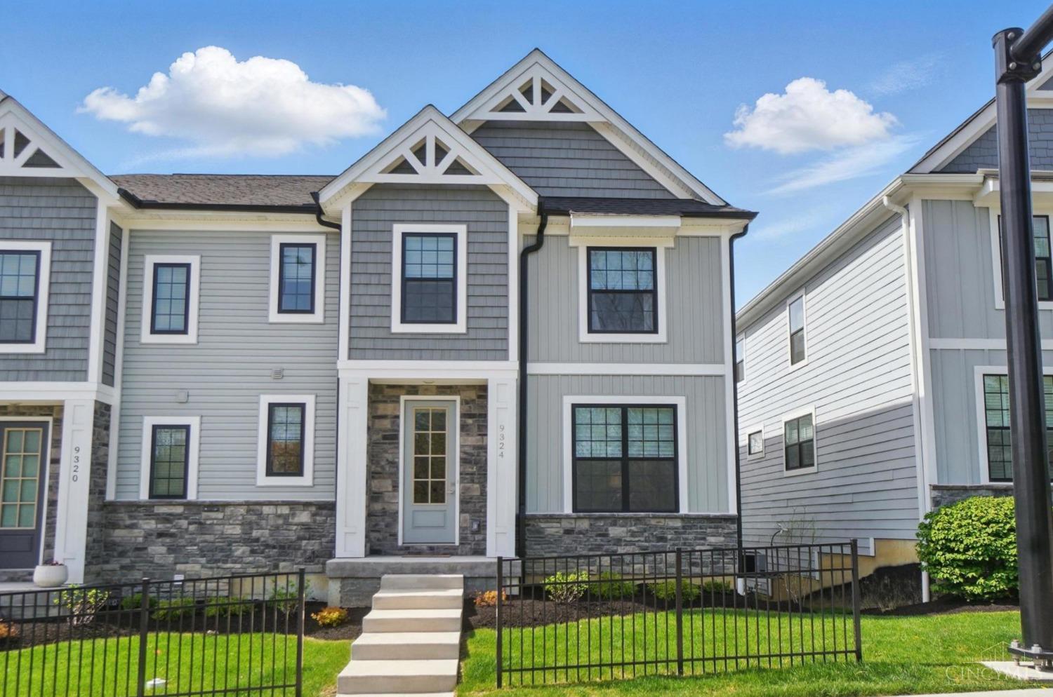 9324 Old Plainfield Road, Blue Ash, Ohio image 1