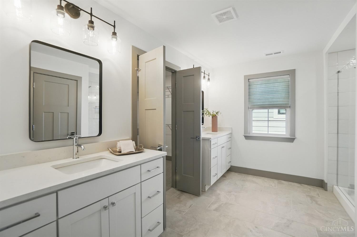 9324 Old Plainfield Road, Blue Ash, Ohio image 30
