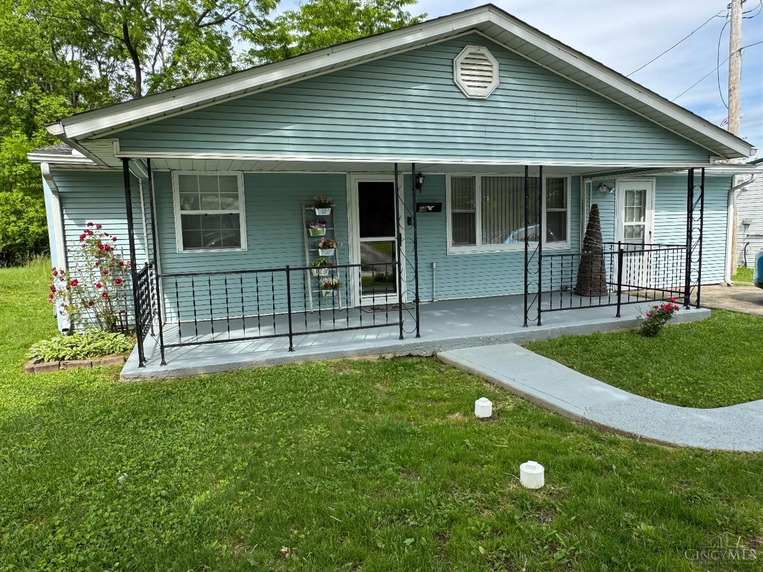 209 N Orchard Circle, Blanchester, Ohio image 3