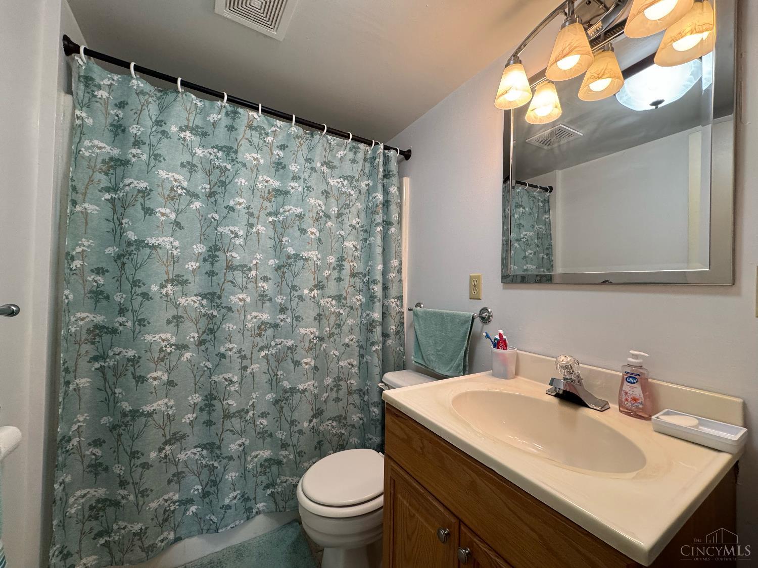 209 N Orchard Circle, Blanchester, Ohio image 17