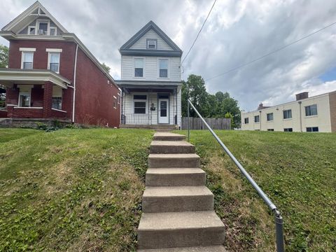Photo of 1441 Marlowe Avenue, Cincinnati, OH 45224 (MLS # 1877505)