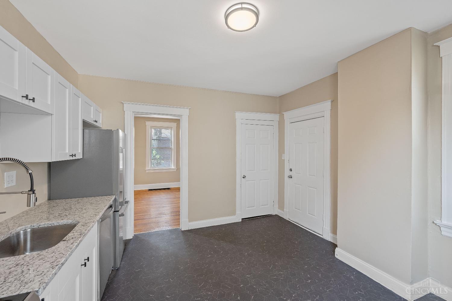 5731 Saint Elmo Ave, Cincinnati, Ohio image 9