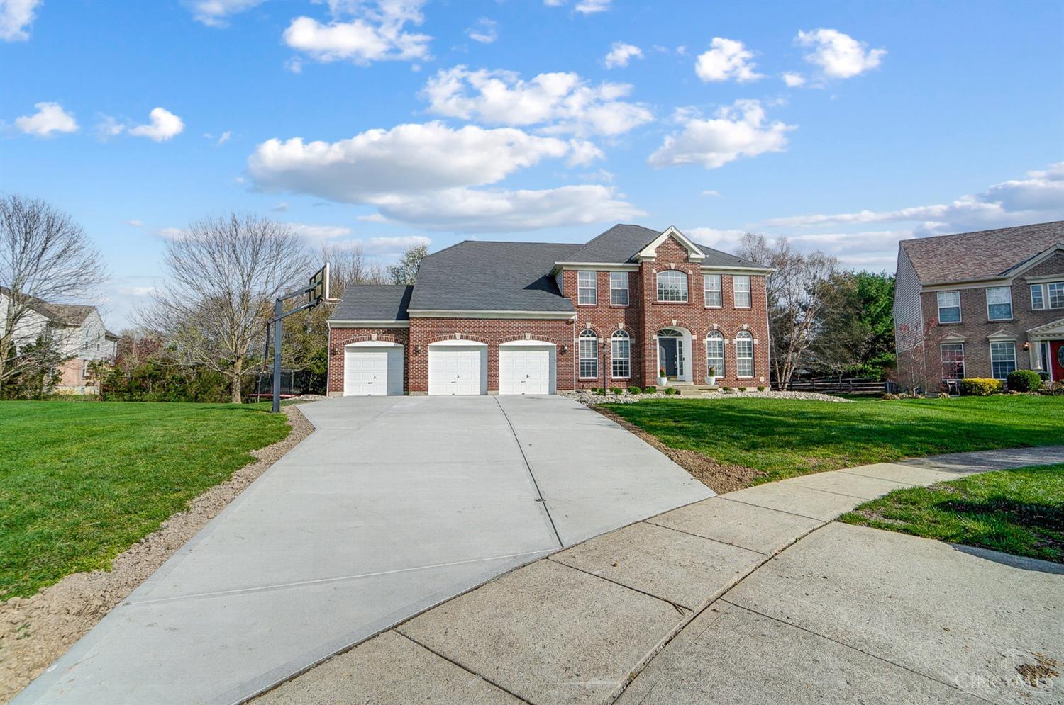 5584 Brompton Court, Mason, Ohio image 3