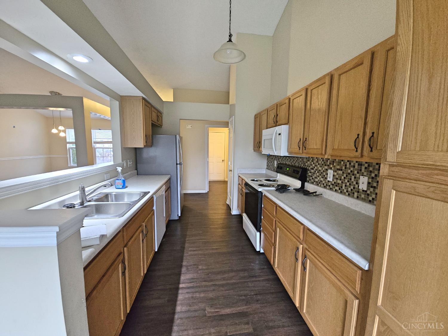 8676 Sweetbriar Court