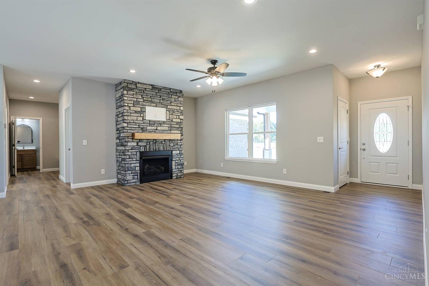 8353 Alice Way