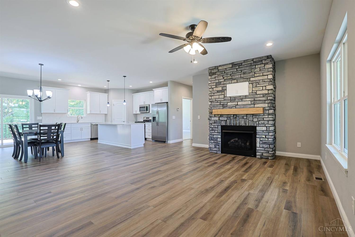 8353 Alice Way