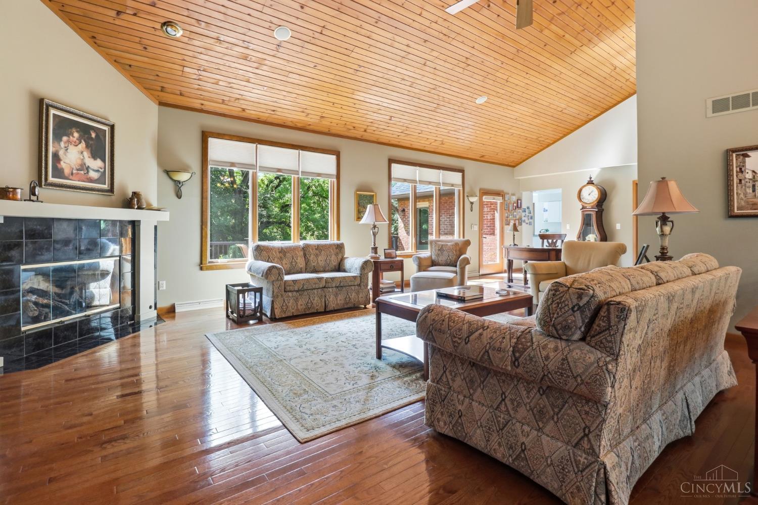5661 Dunlap Road