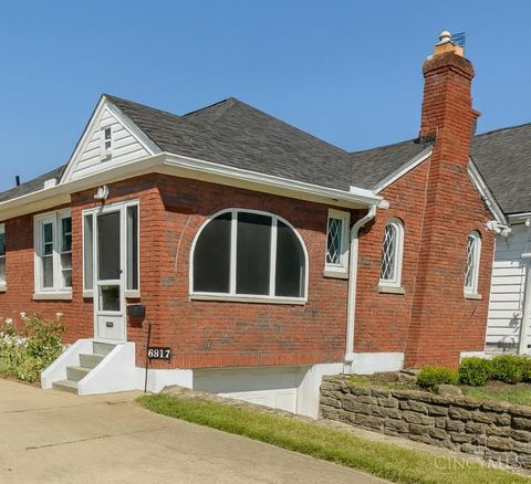 Photo of 6917 Palmetto Street, Cincinnati, OH 45227 (MLS # 1854971)