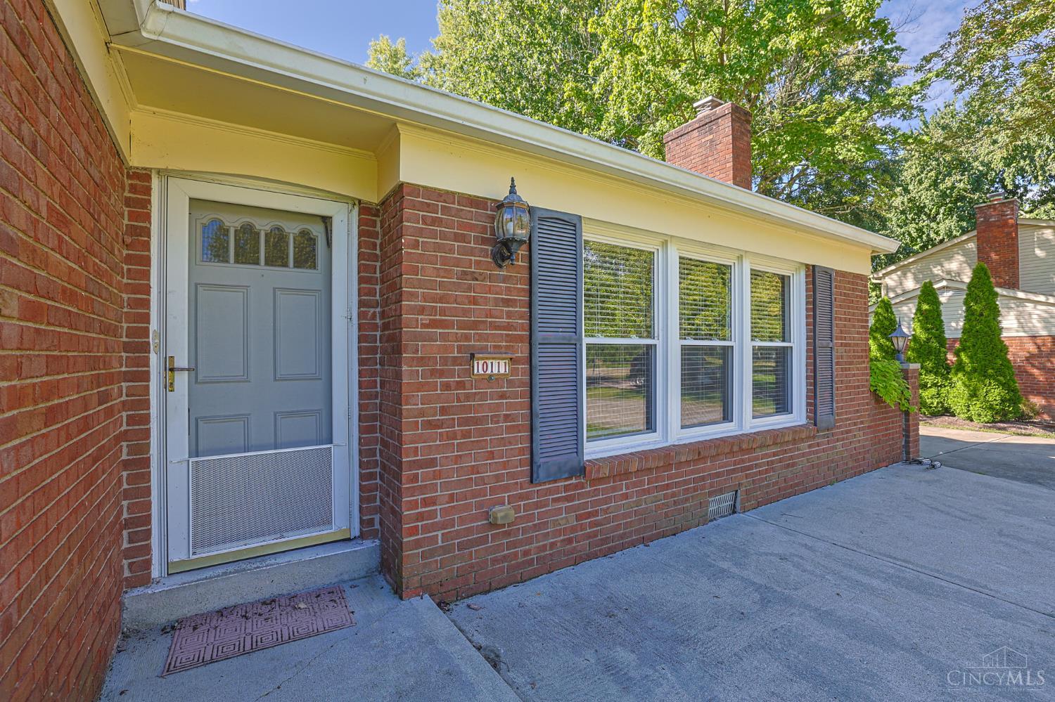 10111 Zig Zag Road