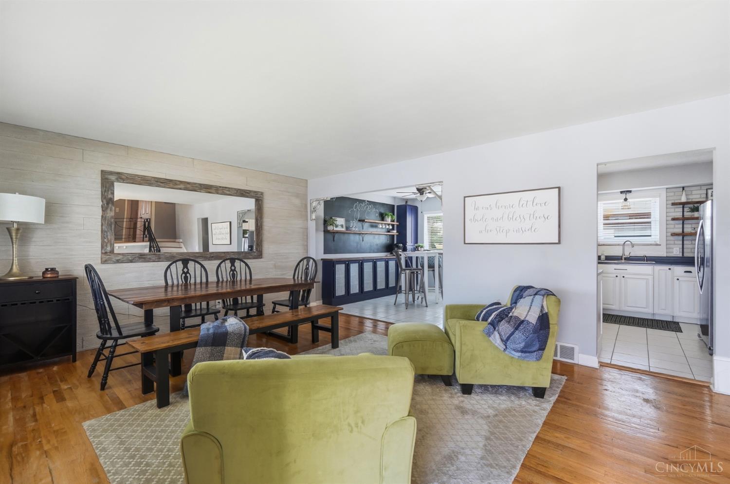 3301 Cresentview Lane