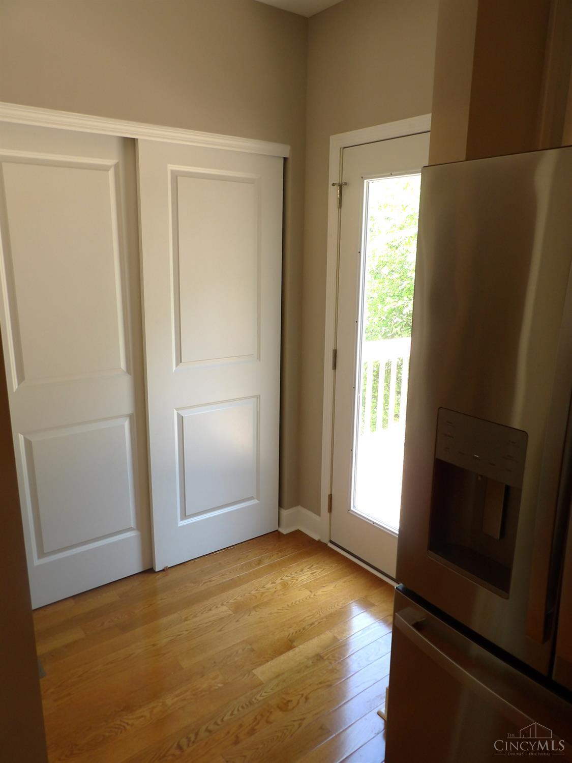 658 Hawthorne Avenue, Cincinnati, Ohio image 26